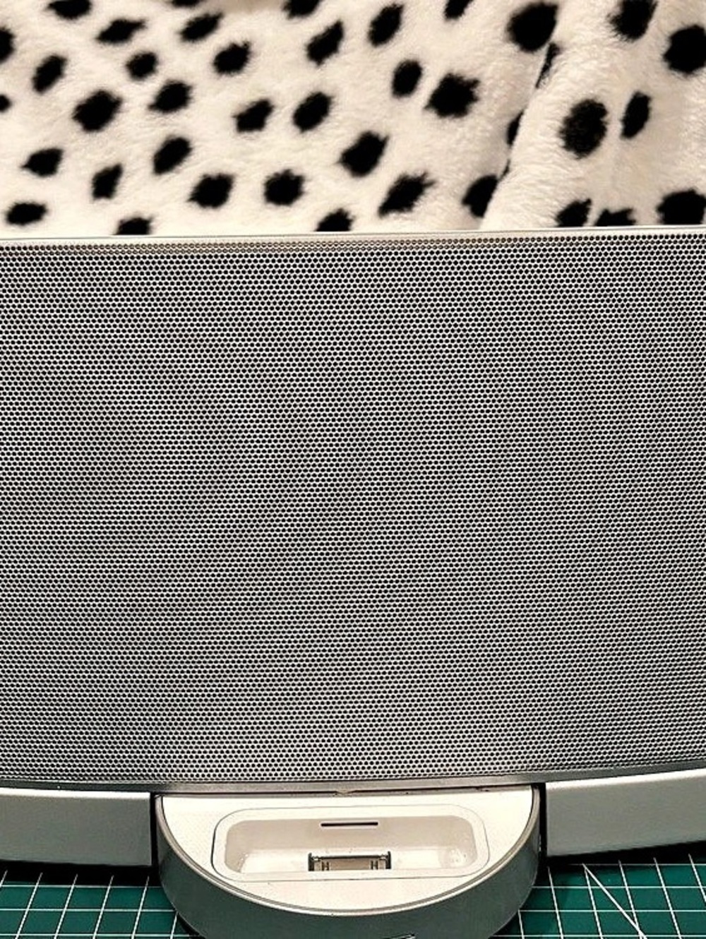 Bose SoundDock Portable Speaker White Black